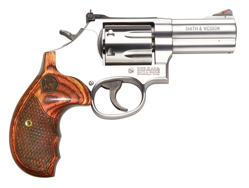 Smith and Wesson 686 Deluxe 1