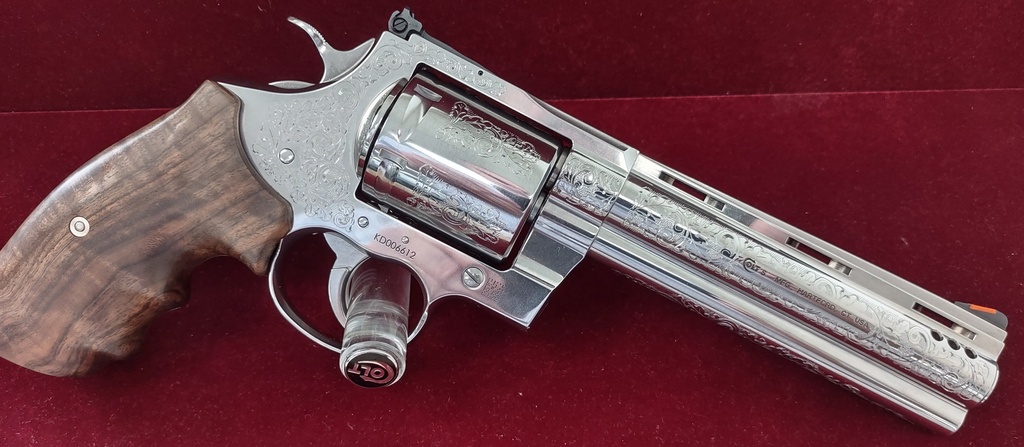 COLT KODIAK 44MAG 6 SS CUSTOM SHOP ENGRAVED
